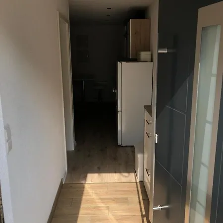 Exklusive Moderne 2 Zi. In Ruhiger Lage Apartment