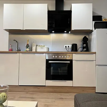 Exklusive Moderne 2 Zi. In Ruhiger Lage Appartement